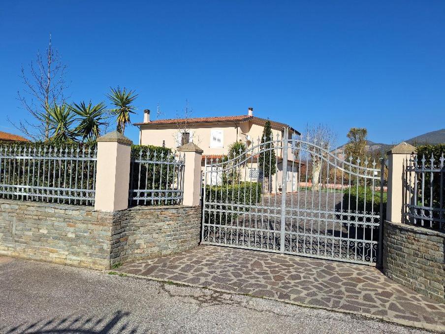 Leupupe Relax Cultura Mare Monti Cascina Exterior foto